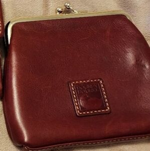 Kiss lock Wallet and Billfold